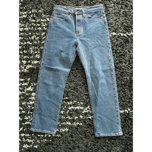 NWOT Levis wedgie straight